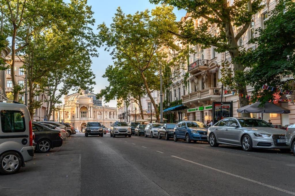 Три Квартала От Оперного-Тихий Лофт-Новый Апарт Odesa Exterior photo